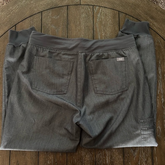 FIGS Zamora Joggers Scrubs Joggers  Graphite Grey Technical Collection | Size MP - Picture 3 of 5